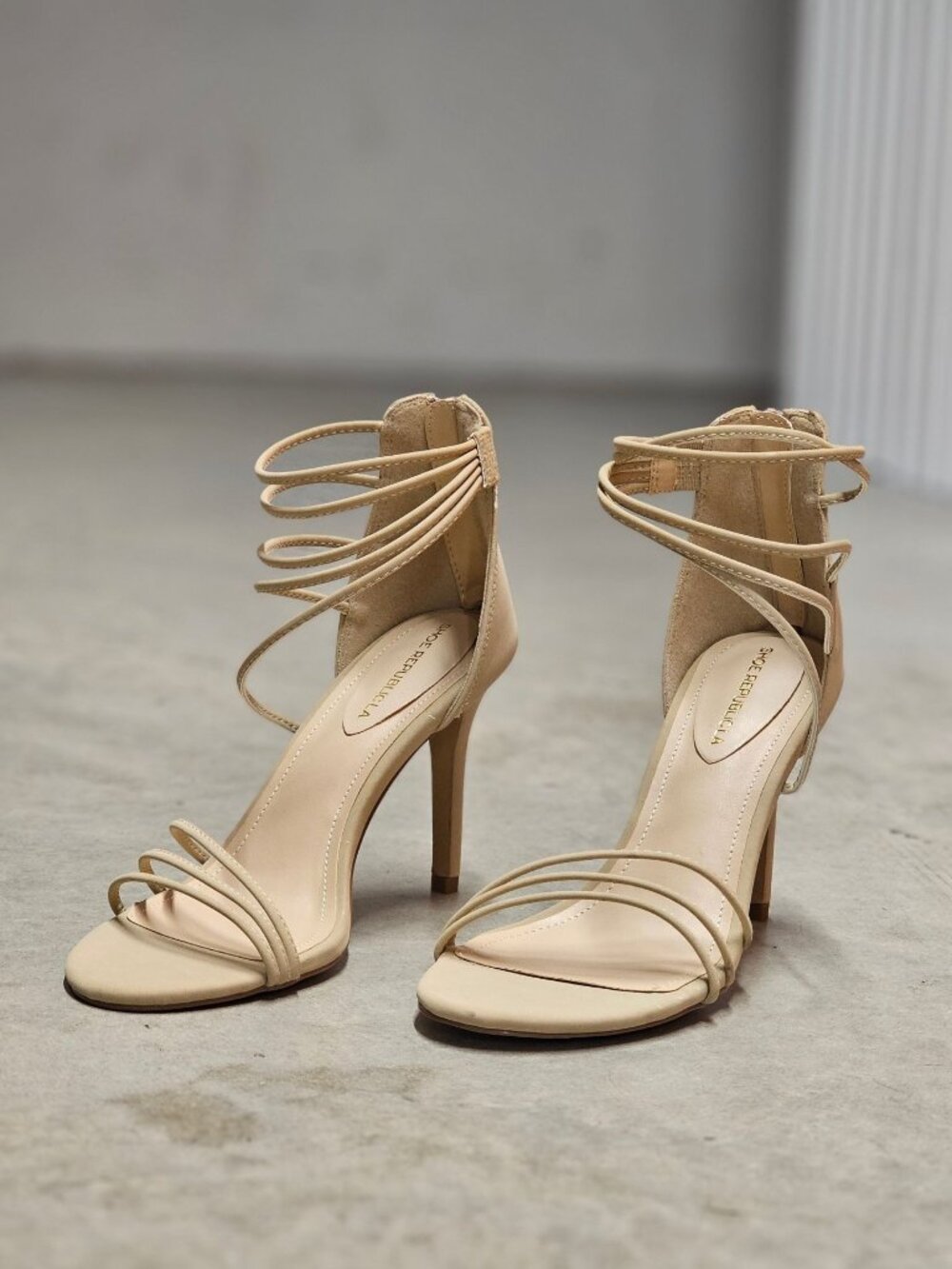 Strappy Natural Heeled Sandals With Zipper Back Closure Stiletto Heel Elegant De